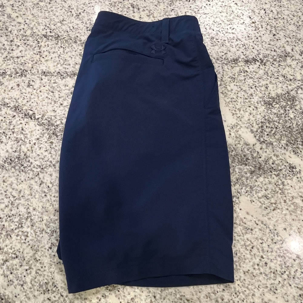 Under Armour Men’s Golf Shorts Size 38” Waist - Blue